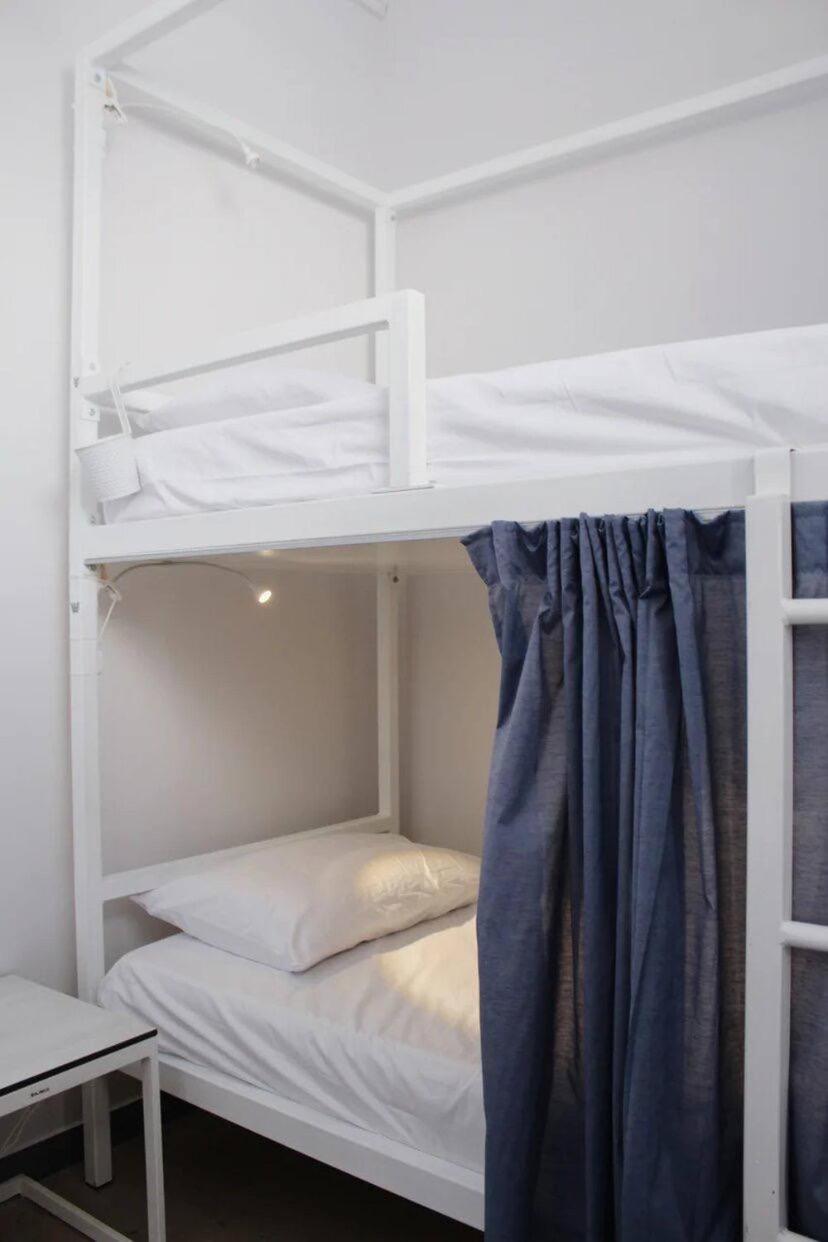 Хостел Let Me Take My Bunk Bed Афины Экстерьер фото